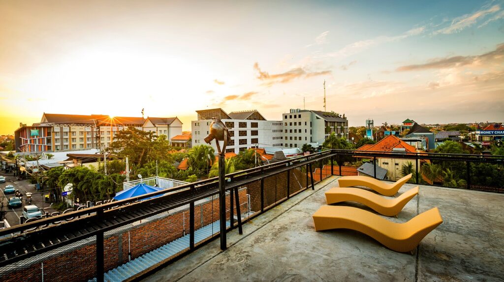 Hostel Etiquette - Header