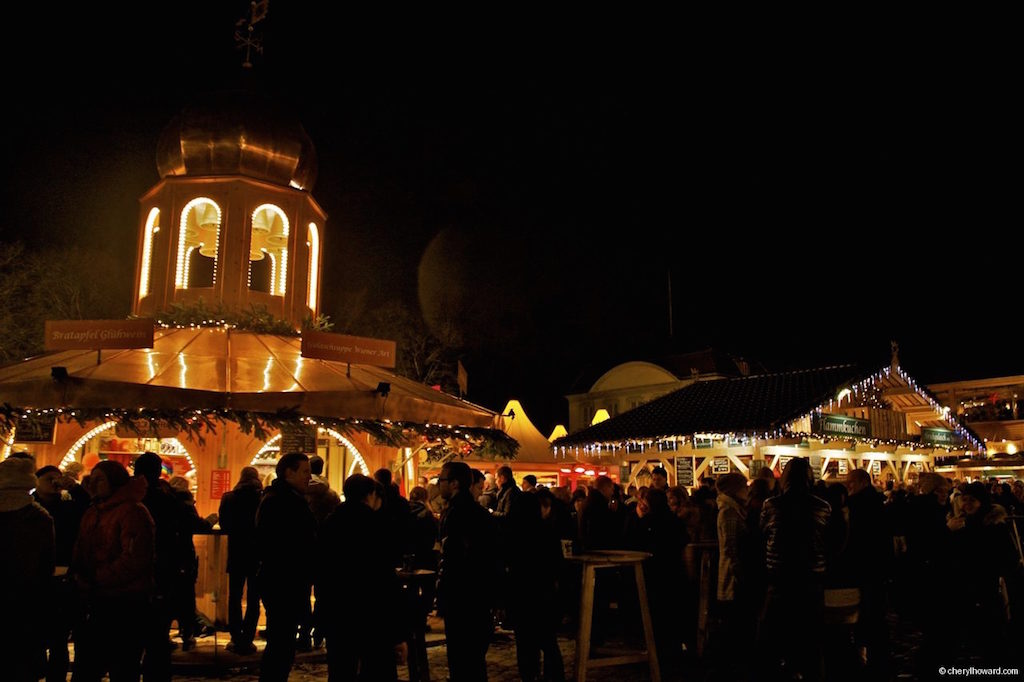 Weihnachtsmarkt Schloss Charlottenburg by Night