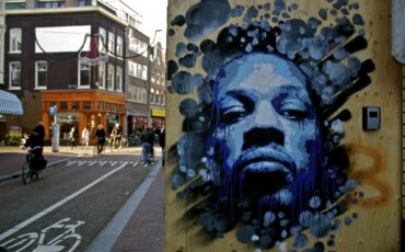 Amsterdam Street Art - Blue