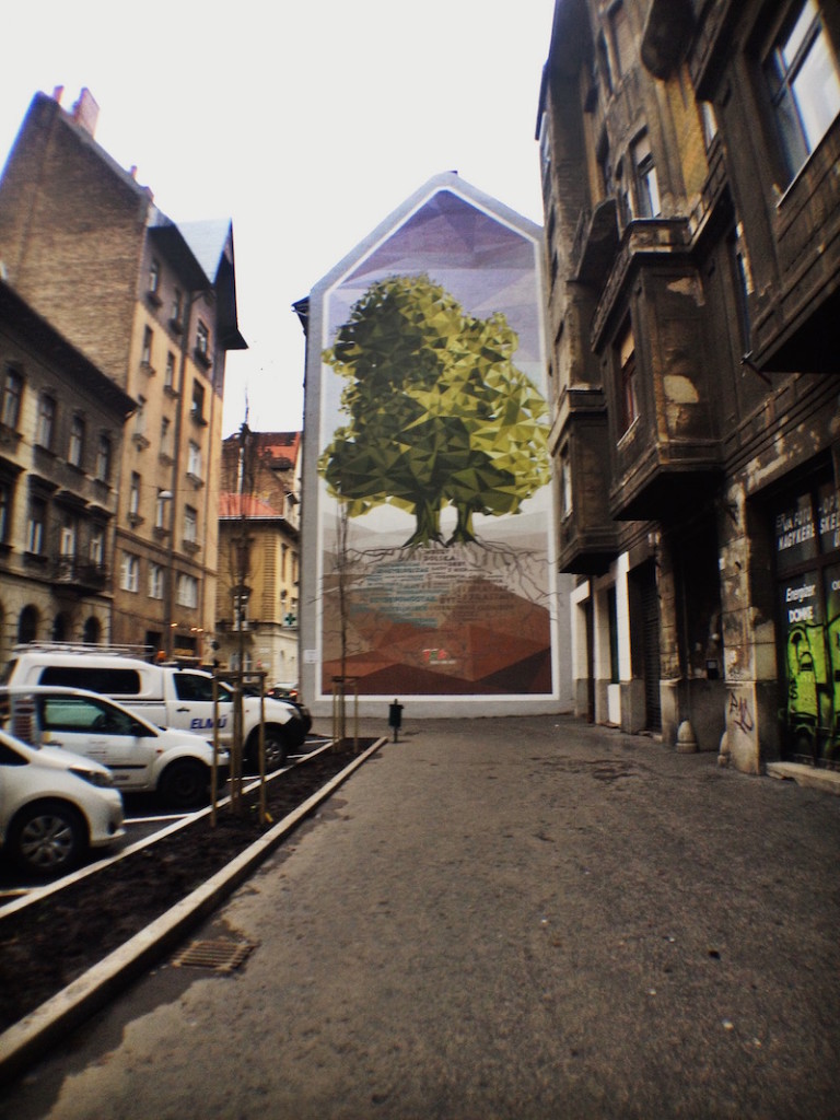 Crystal Tree - Polish-Hungarian friendship Tree in Budapest