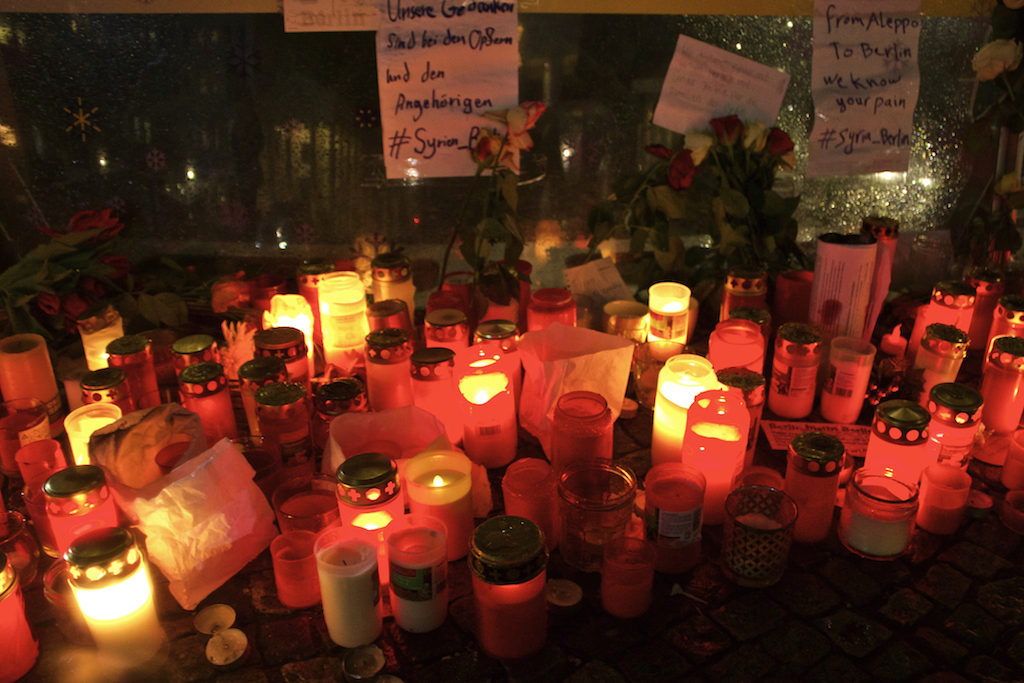 Brandenburger Tor at Christmas - Condolences