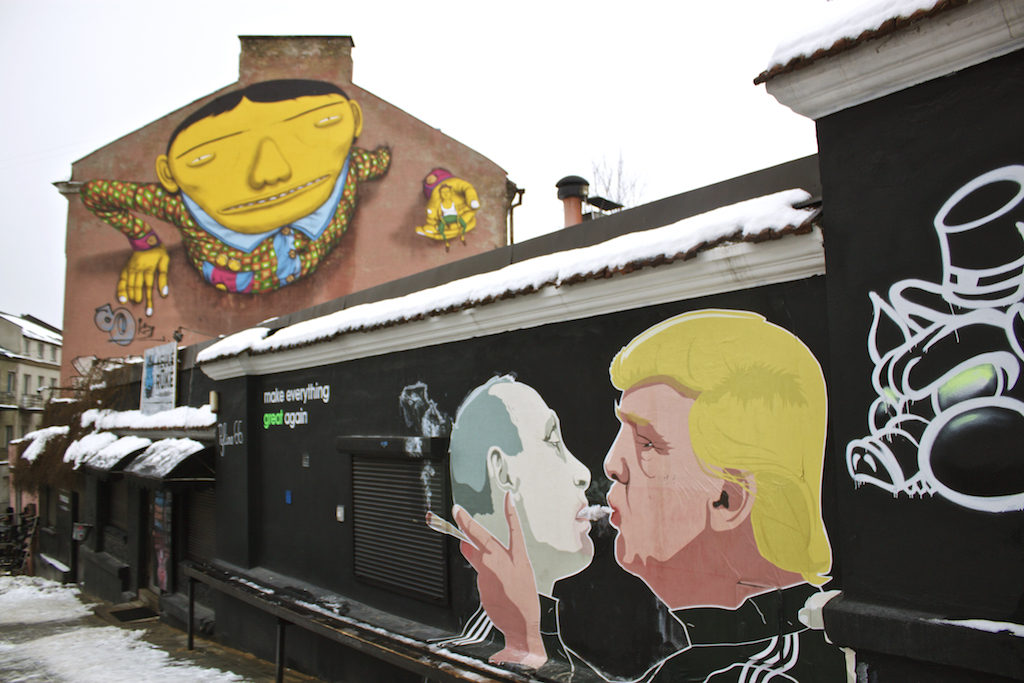 Putin and Trump Shot Gun Street Art in Vilnius - Keule Ruke