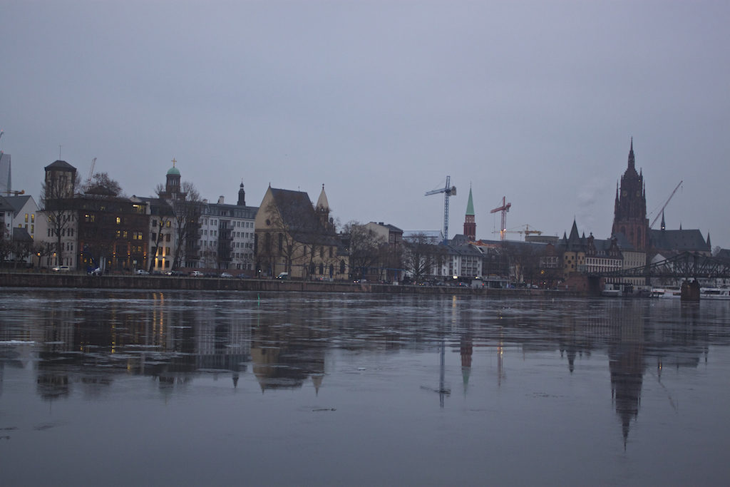 Frankfurt Photo - Reflecting Skyline Main River Aldstadt