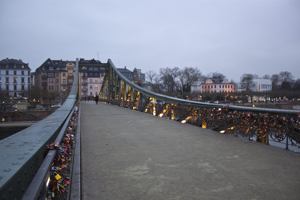 Frankfurt Photos - Eiserner Steg Love Locks