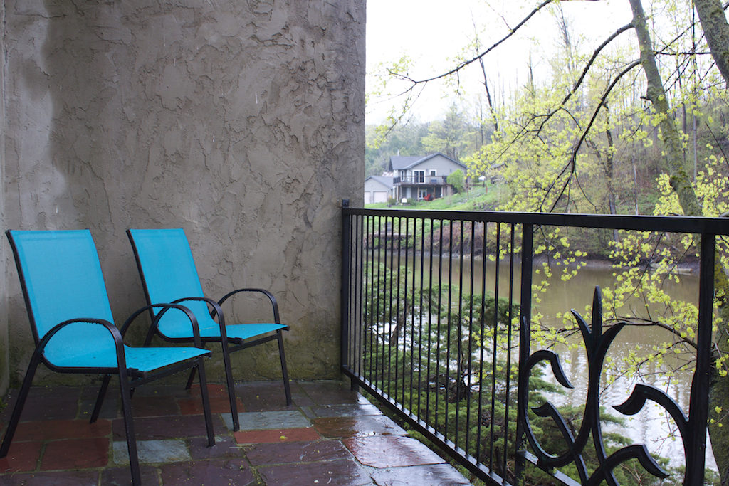 Benmiller Inn and Spa - Terrace & Chairs