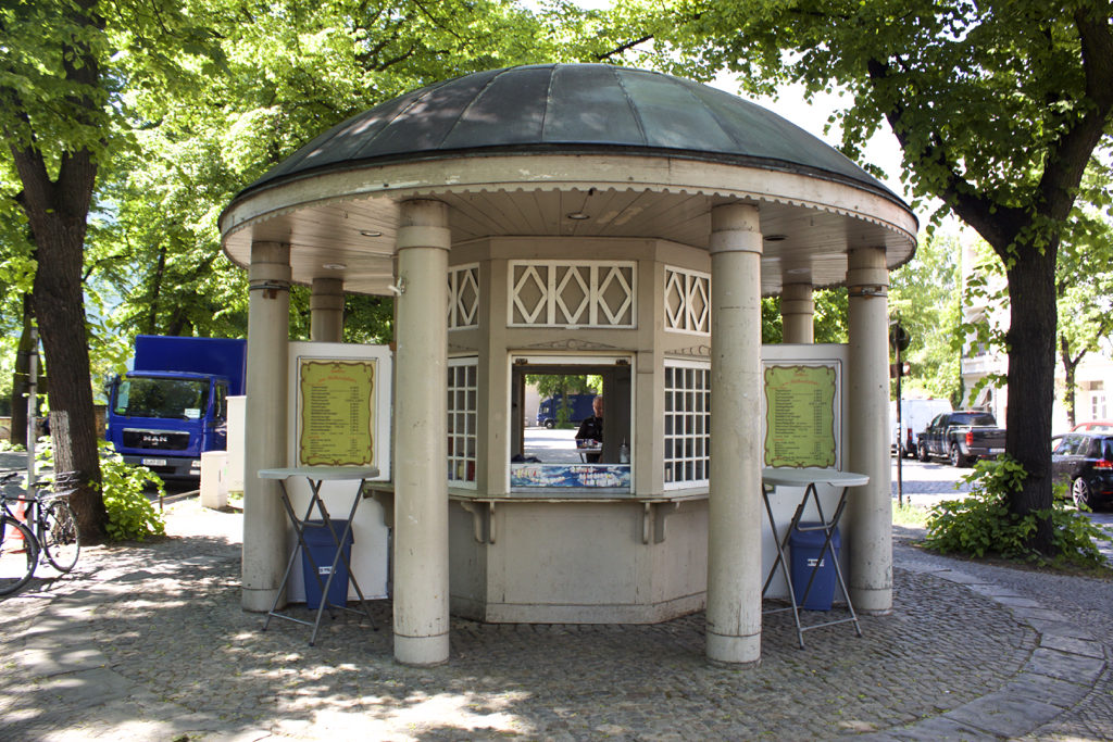 Berlin Walking Food Tour - Neukolln Rixdorf Kiosk Meetup Point