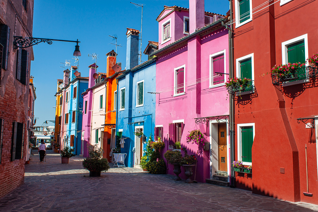 Visit Burano Italy - Colourful Homes